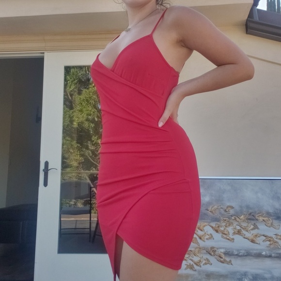 Joe & Elle Dresses & Skirts - ❣Sexy Red asymmetrical dress❣